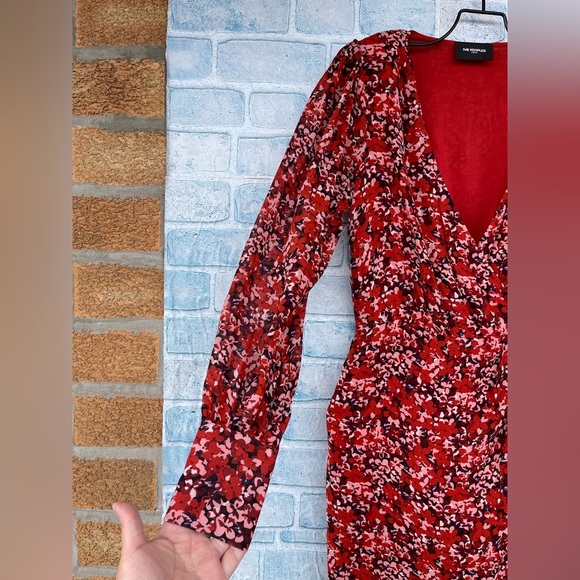 THE KOOPLES FLOWING RED DRESS WITH FLORAL MOTIF SIZE 0 - Picture 5 of 16